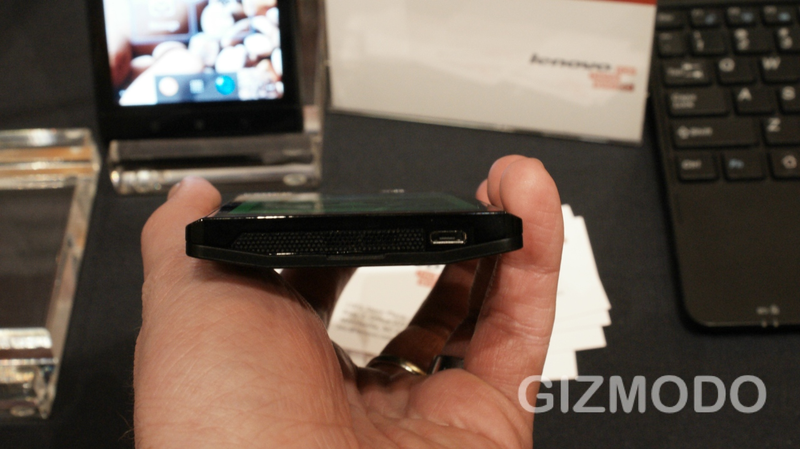 Illustration for article titled Hands On With the First Intel-Powered Android Phone You Can Buy (In China)